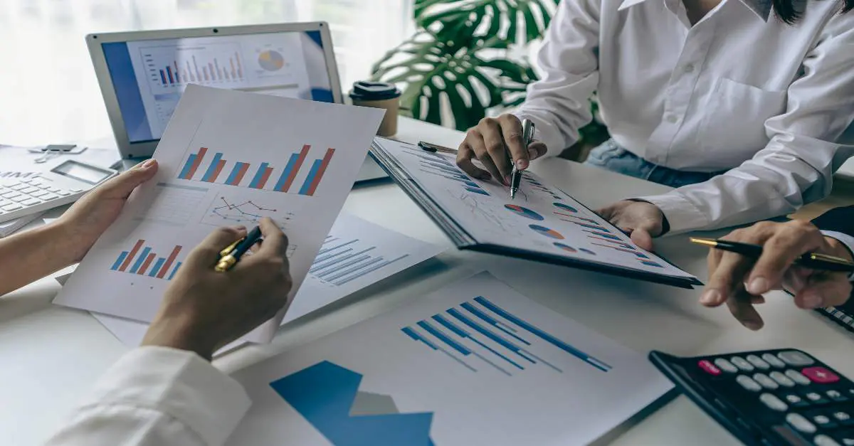 Skuteczne planowanie finansowe z Loanifeyolz
